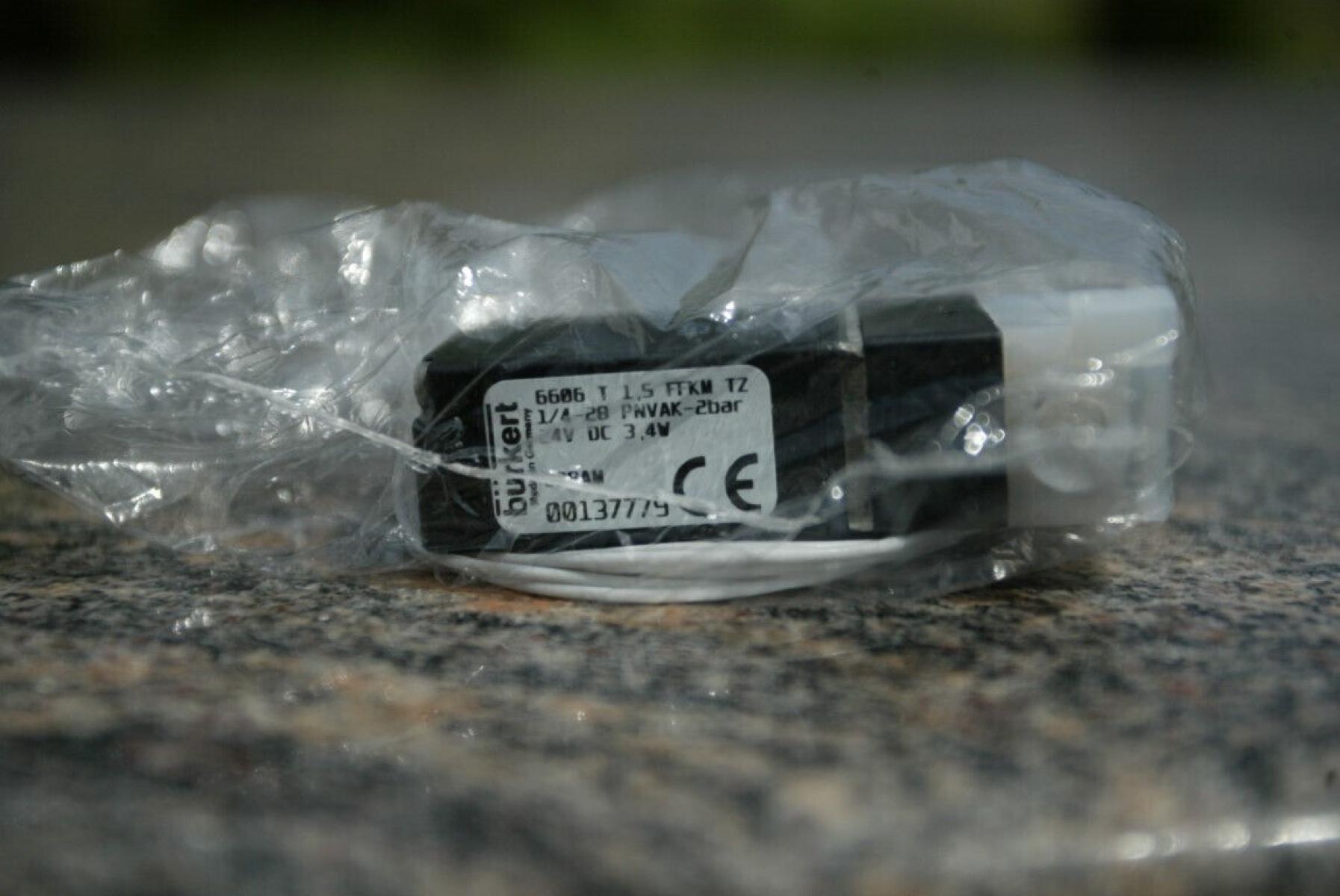 Bürkert 6606 3/2-Wege Direkt Magnetventil 24 VDC UNF1/4 Buchse, € 39,- (8130 Frohnleiten)