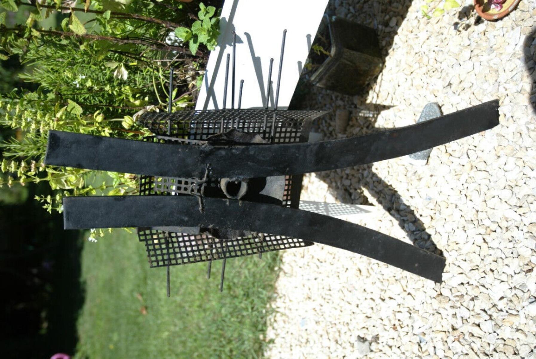 Skulptur aus Metall vom Künstler Andres Klimbacher, € 199,- (8130 Frohnleiten)
