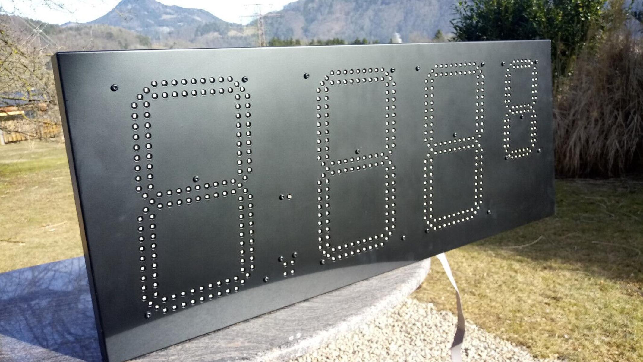 Bodet LED Display Anzeigetafel ca. 97 x 40 cm Ligne LED 3x30 1x20 W, € 199,- (8130 Frohnleiten)