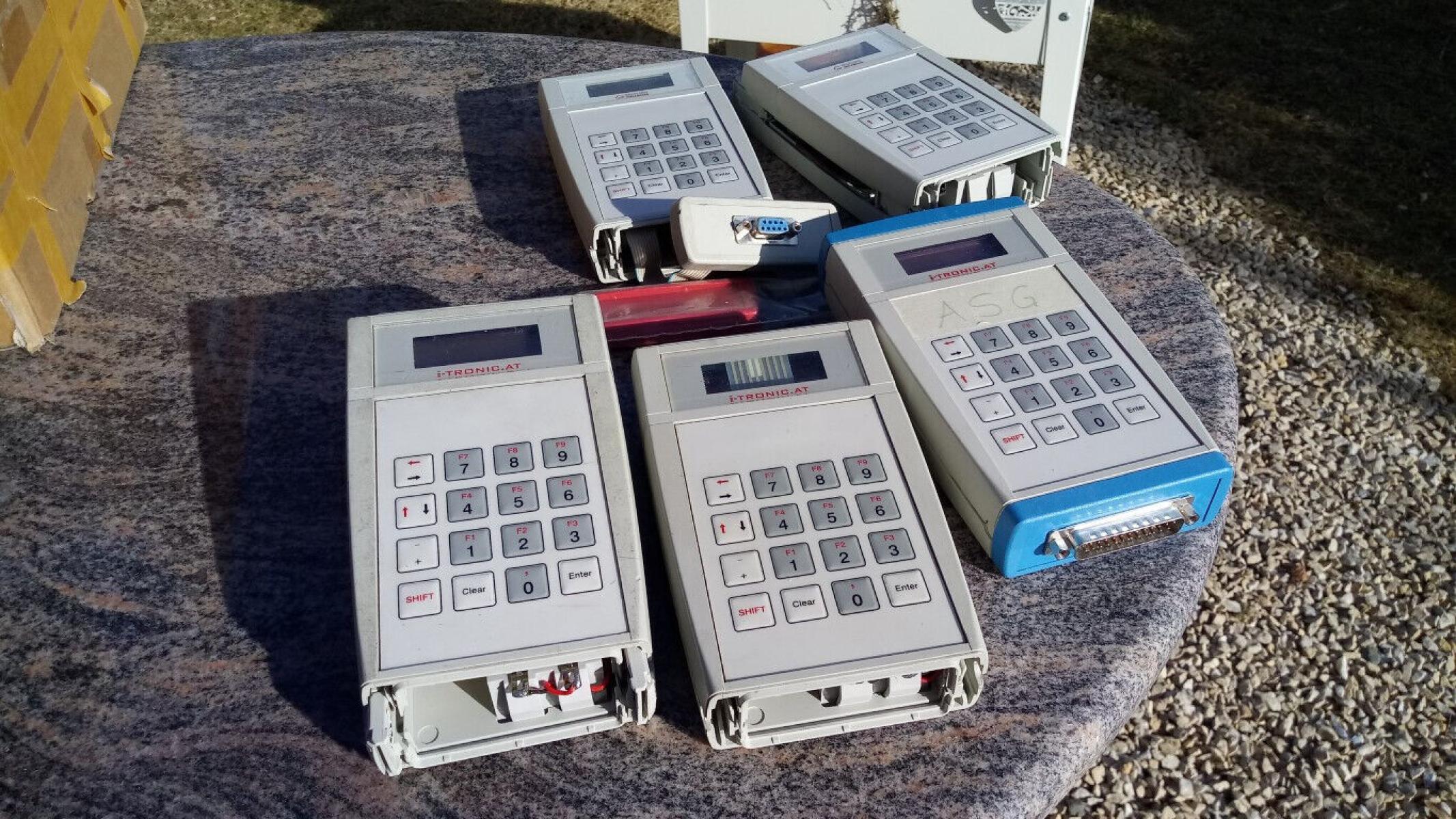 Konvolut Lot von Steuergeräten, Interfaces der Marke Itronic, € 59,- (8130 Frohnleiten)
