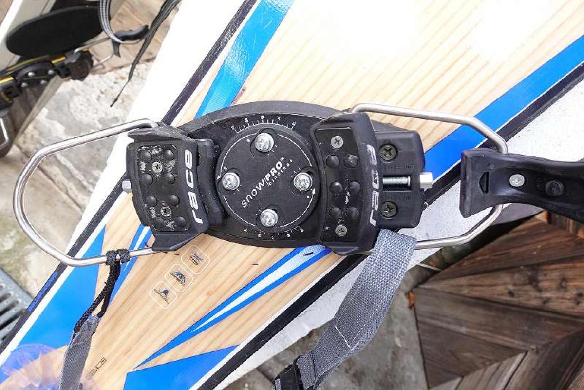 Snowboard F2 Speedster 154 mit Bindung, € 39,- (8130 Frohnleiten)