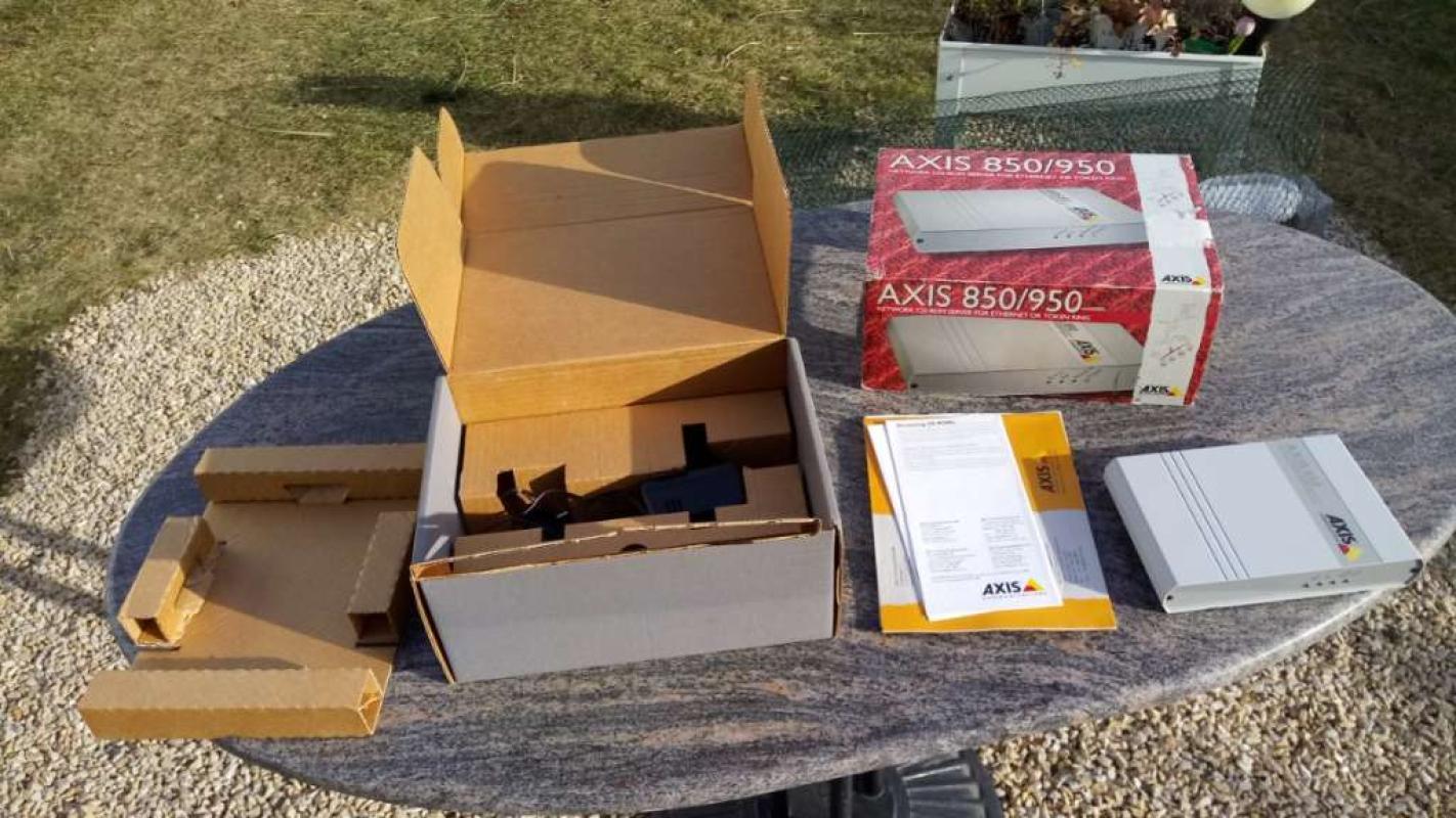 Network CD-Rom Server Axis 850, € 39,- (8130 Frohnleiten)