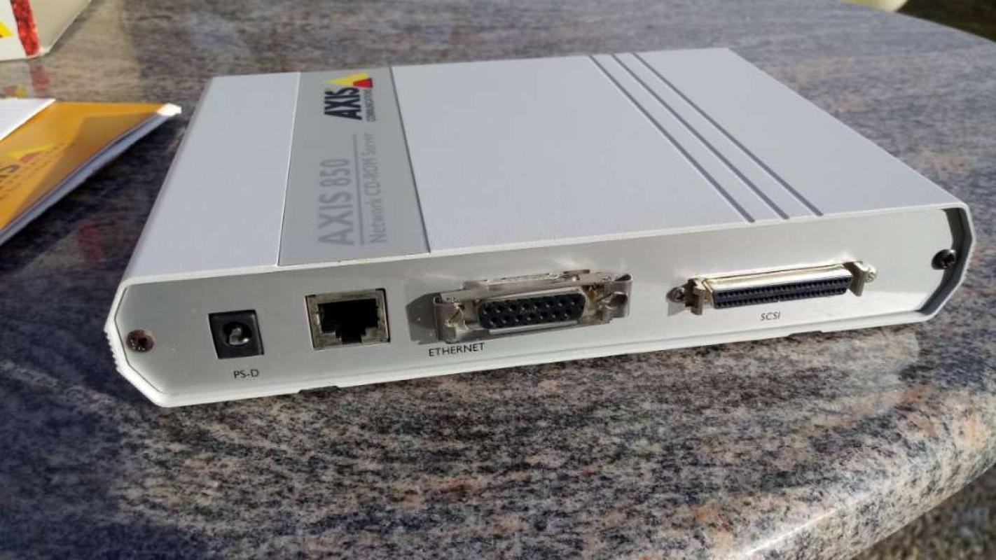 Network CD-Rom Server Axis 850, € 39,- (8130 Frohnleiten)
