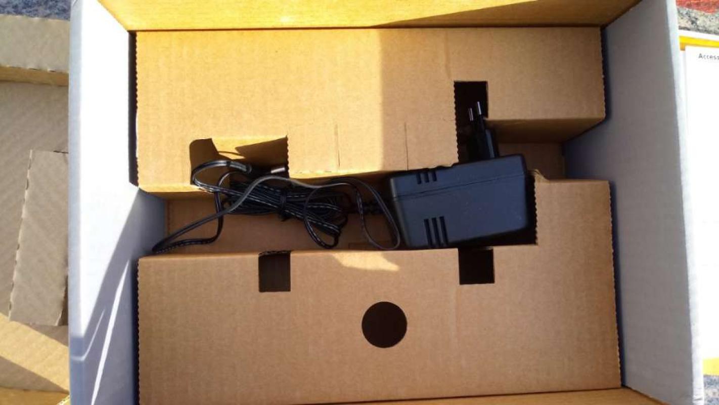 Network CD-Rom Server Axis 850, € 39,- (8130 Frohnleiten)